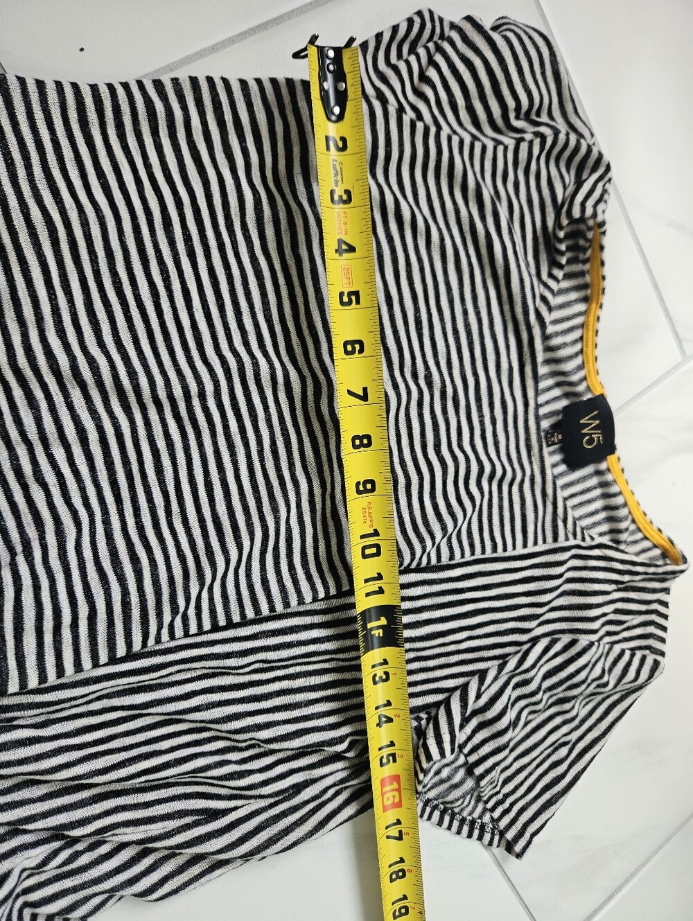 W5 Black & White Striped Knot-Front Short Sleeve Tee Size Medium - Picture 5 of 7